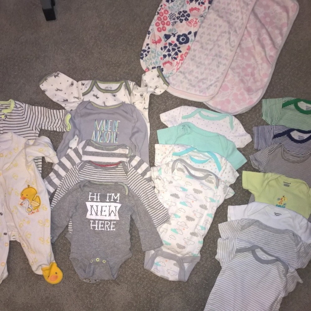 Baby clothes lot 21 items, 0-3 month